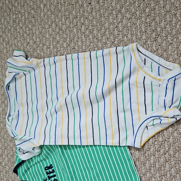 Carter's Outfit Bundle - Picture 12 of 13